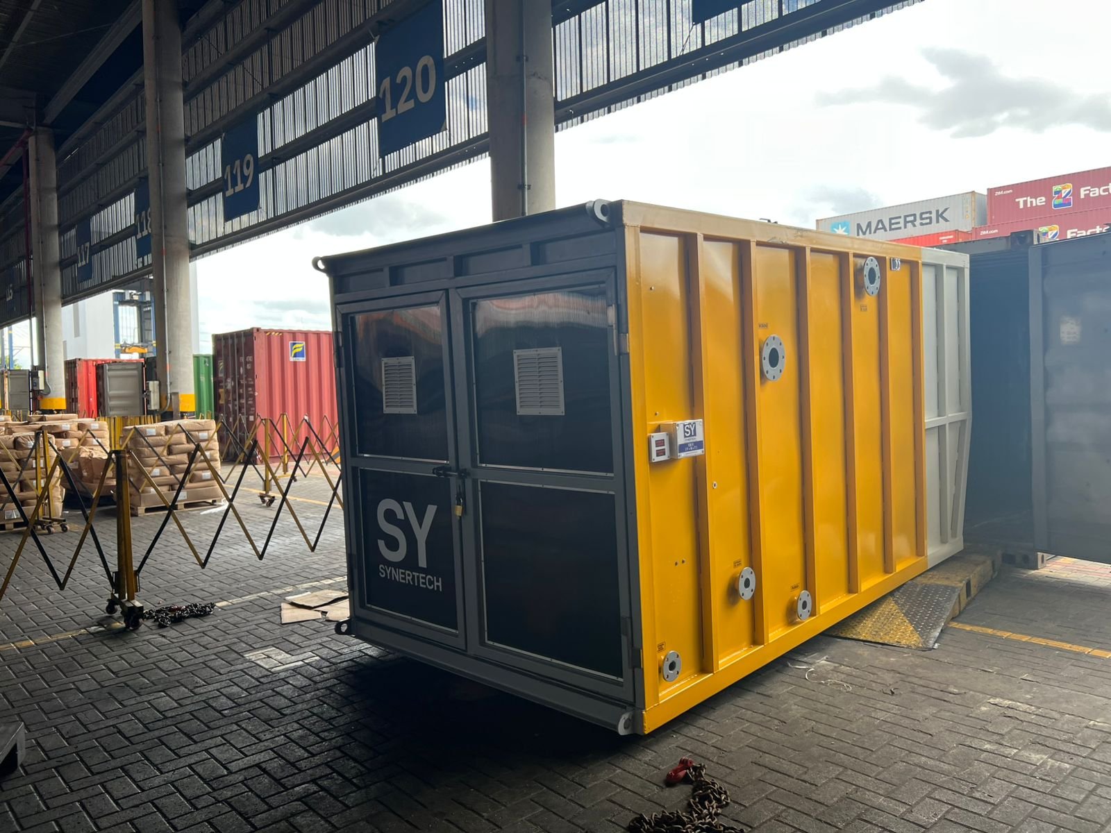 Planta contenedorizada para tratamiento de aguas residuales y agua potable COD 425: CORPORACIÓN DE SOLUCIONES GLOBALES S.A